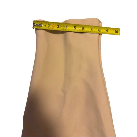 Skims size XS high waisted shapewear shorts - new - Picture 4 of 7